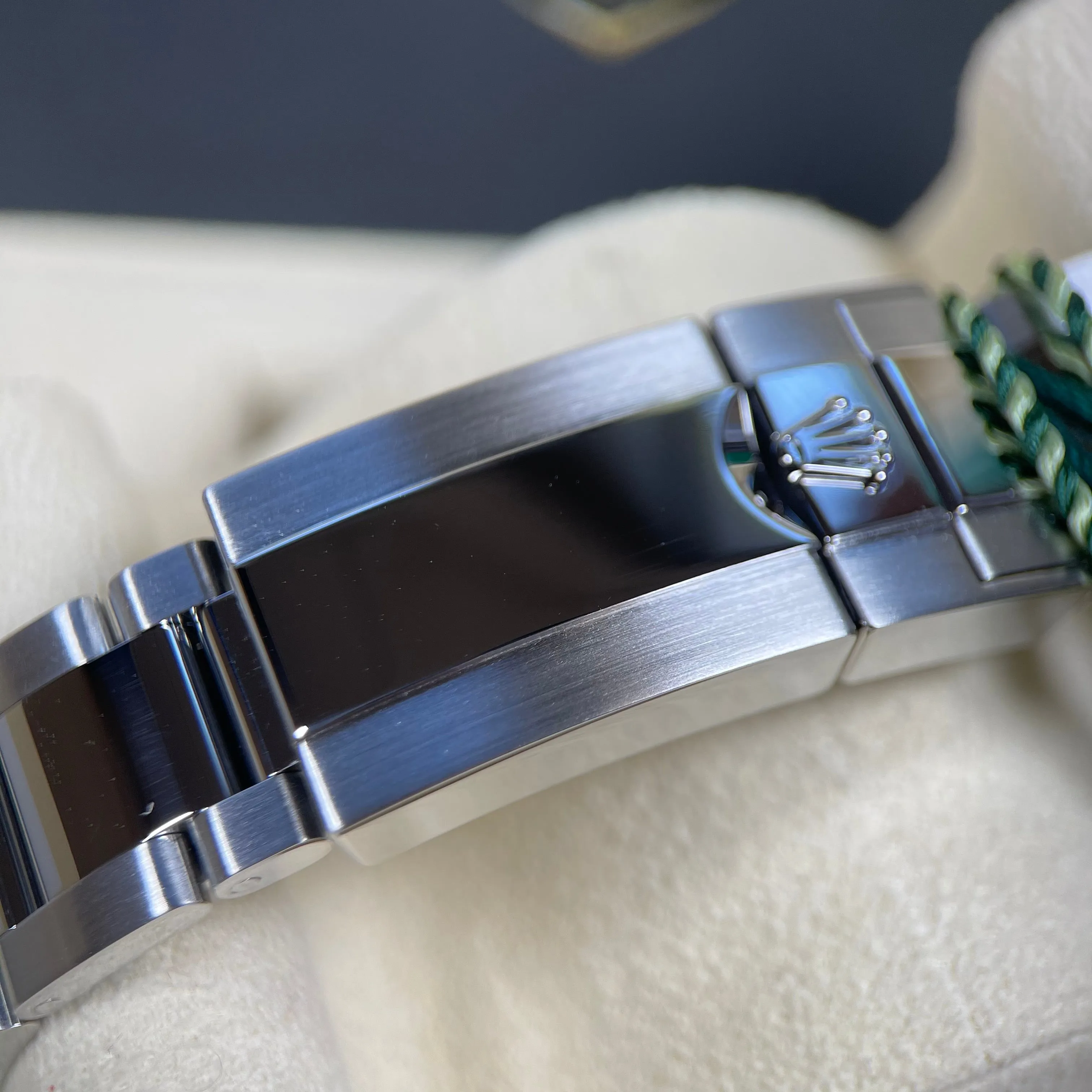 Rolex Yacht-Master 40 126622 Rhodium Dial 2021 Near Mint Condition Watch